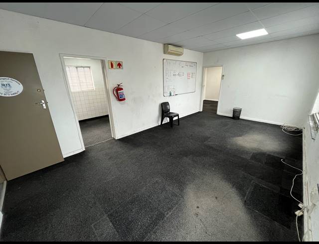 73M² OFFICE TO LET IN PAARDEN EILAND